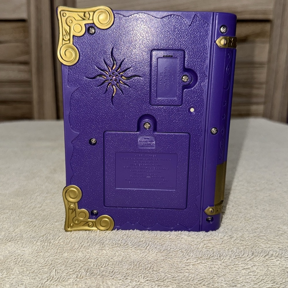 Harry Potter Book of Spells Purple Book Tiger Toy Rare 2001 - Picture 3 of 10